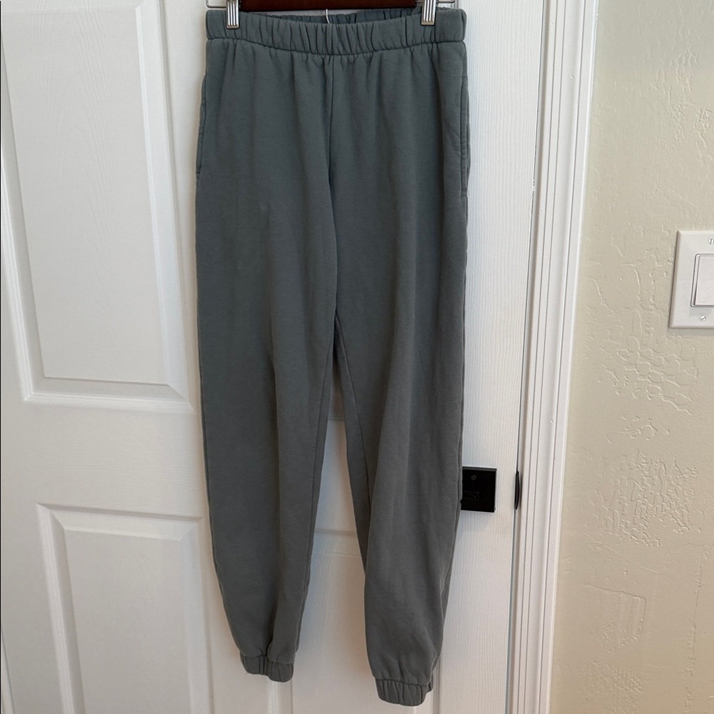 Brandy Melville Gray Elastic-Waist Joggers
